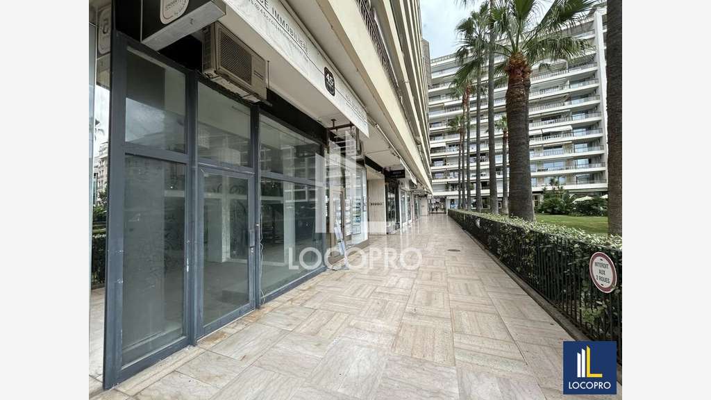 A louer local commercial 108m² à Cannes Croisette