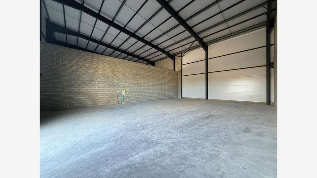 A louer local neuf 204m² ZI Carcassonne