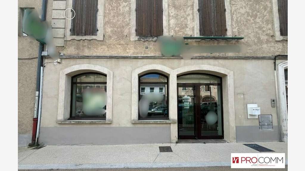 A louer local commercial de 165m² à Carpentras