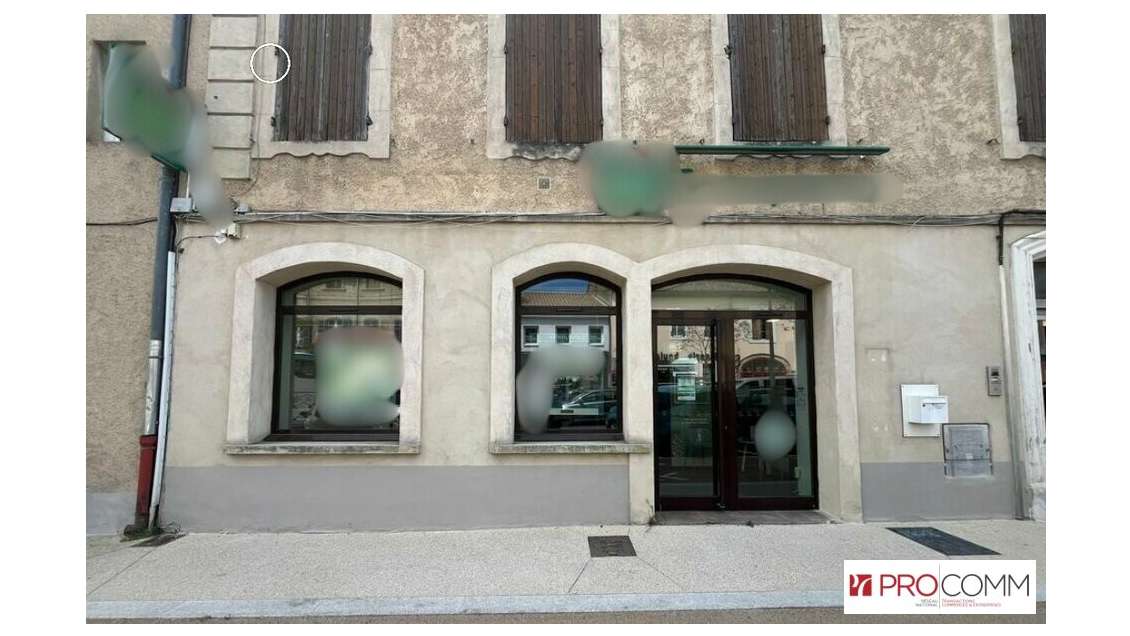 A louer local commercial de 165m² à Carpentras