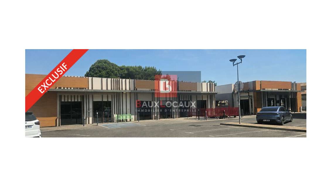 CARPENTRAS - LOCAL COMMERCIAL à louer