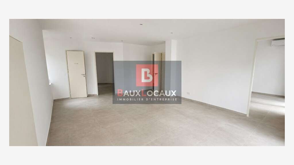 Local commercial de 65m² à louer à Carpentras