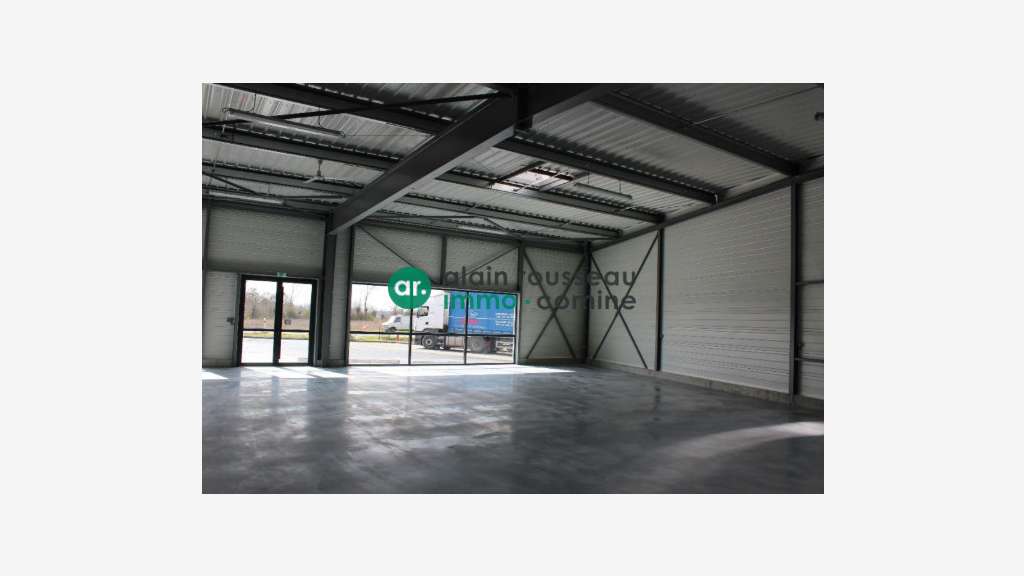 A louer local commercial de 355m² en ZI Carquefou