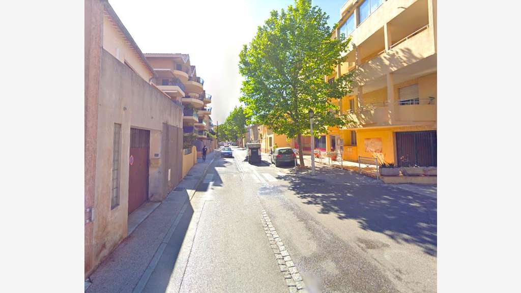 A louer local 49m² à Carqueiranne