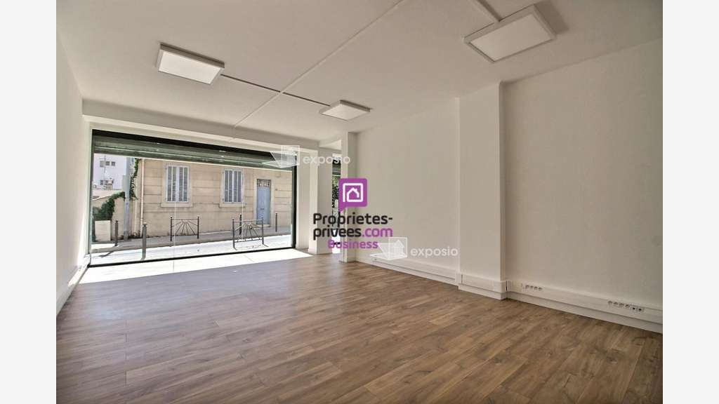 A louer local commercial de 78m² à Cassis