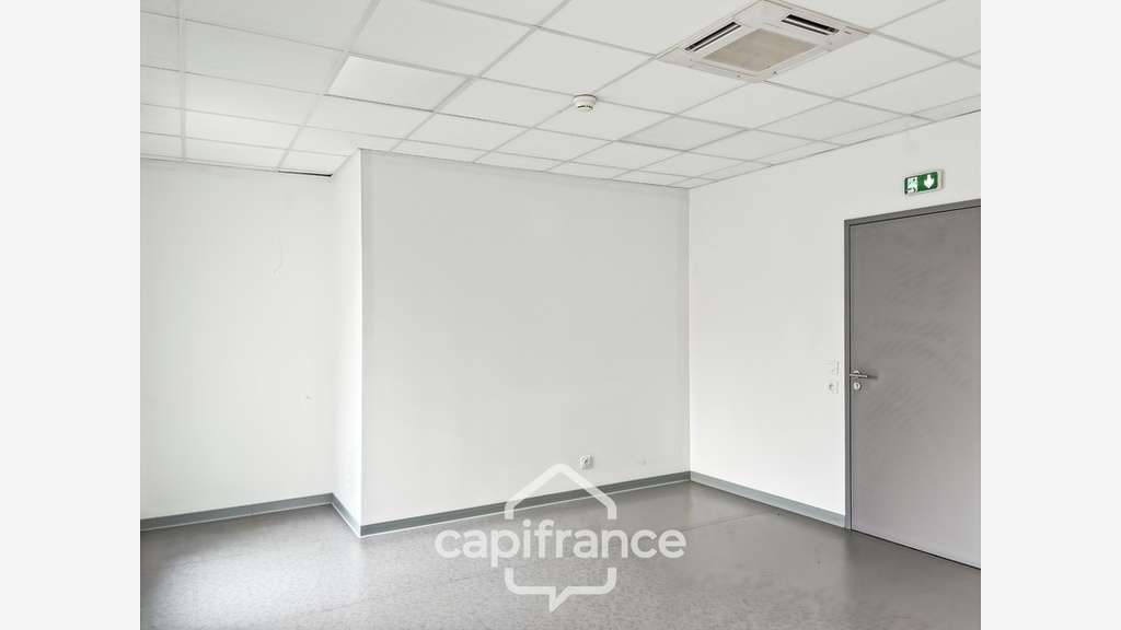 Local professionnel 30 M² Pôle médical de Ca