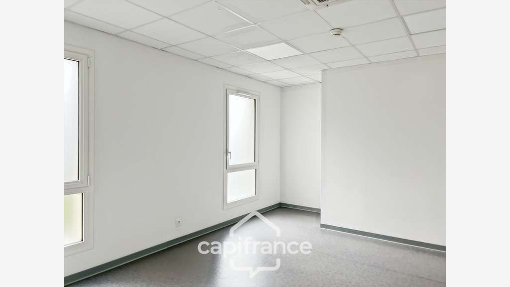 Local professionnel 30 M² Pôle médical de Ca