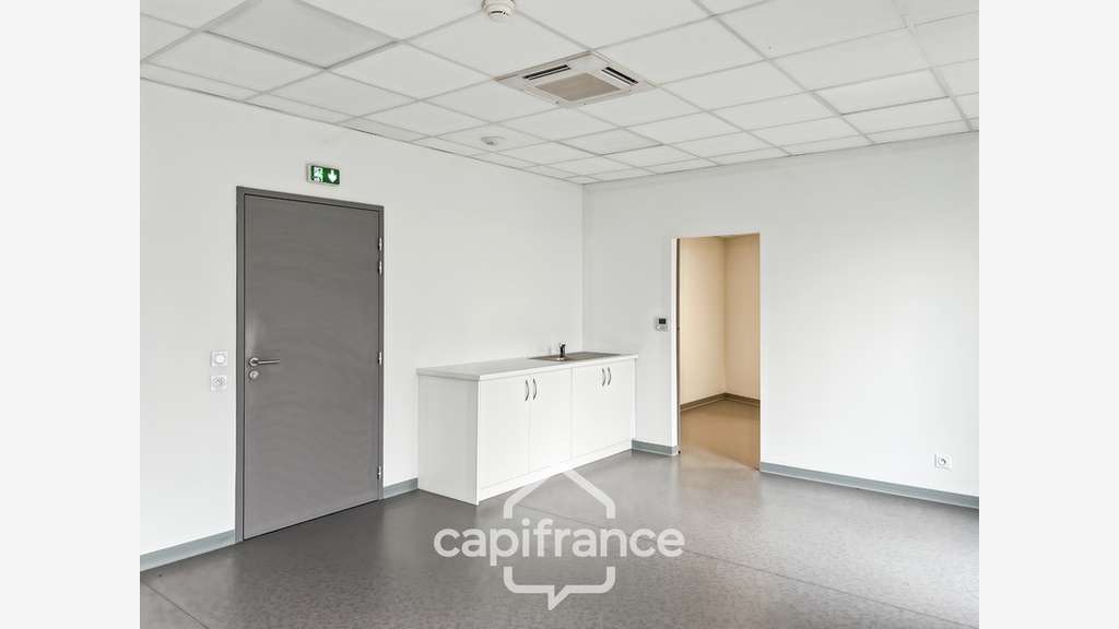 Local professionnel 30 M² Pôle médical de Ca