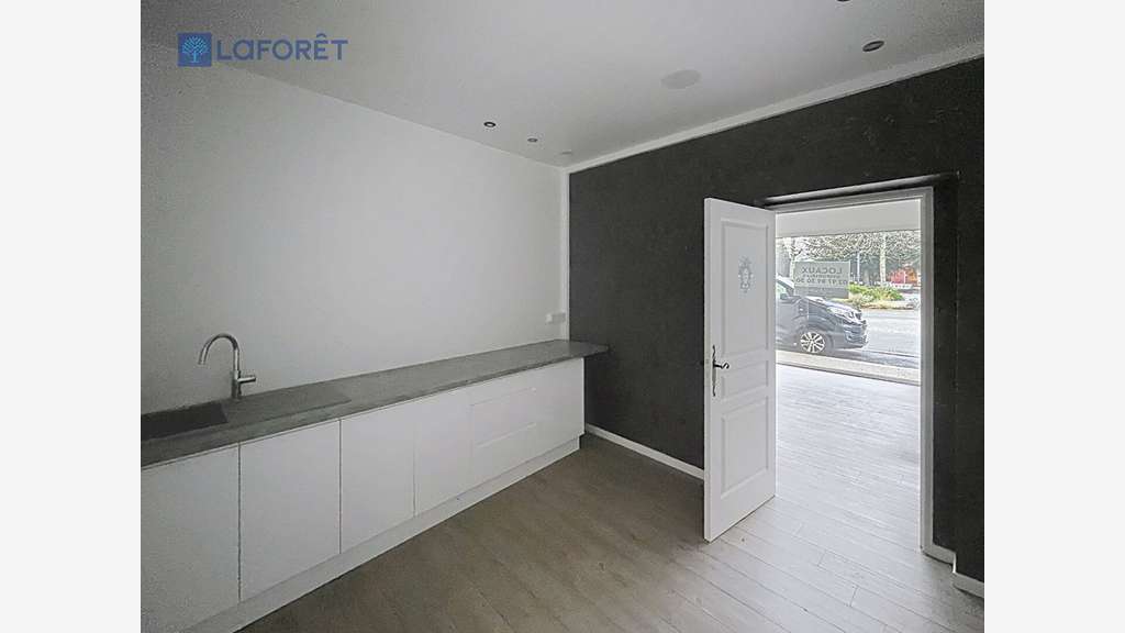 A louer local commercial de 52m² à Caudan centre