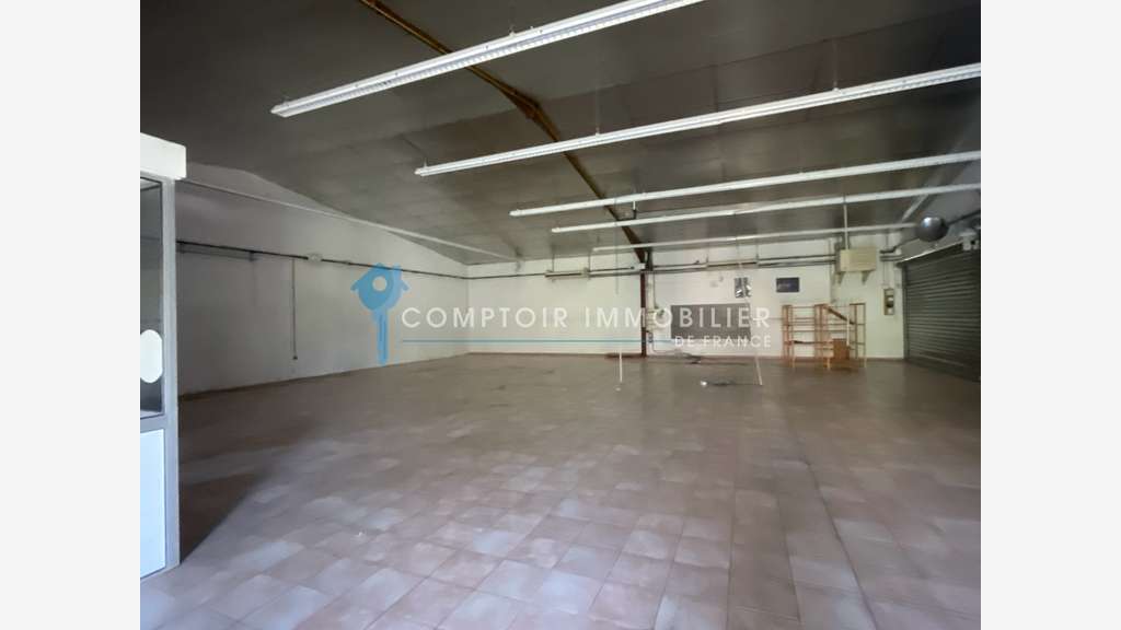 A louer local commercial 600m² Cavaillon empl N°1