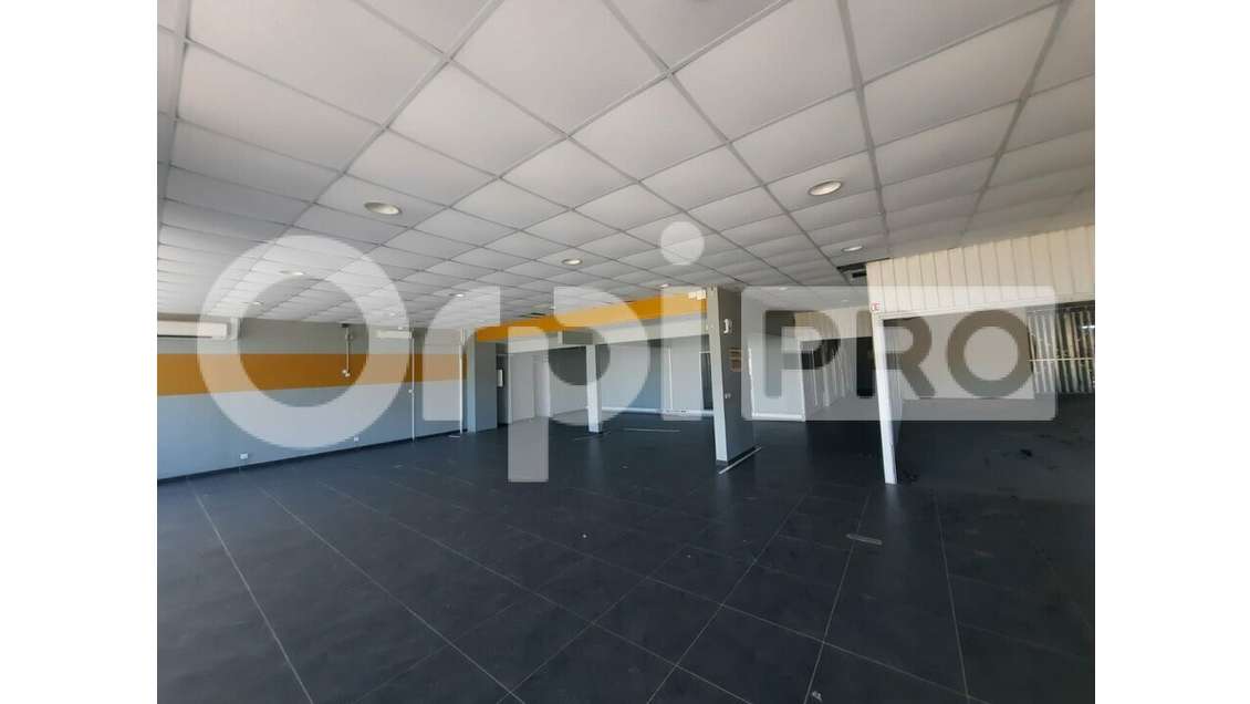 A louer local commercial zone Collery à Cayenne