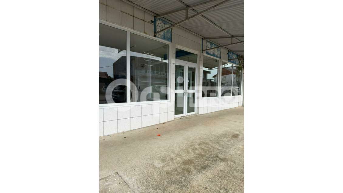 Local commercial 100m² à louer à Cayenne
