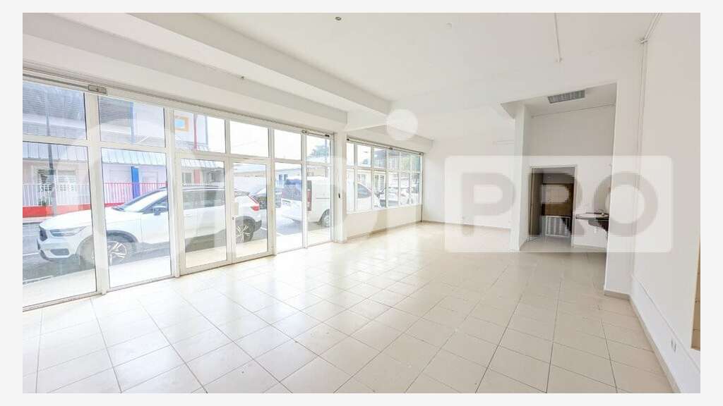 Local commercial 55m² à louer à Cayenne