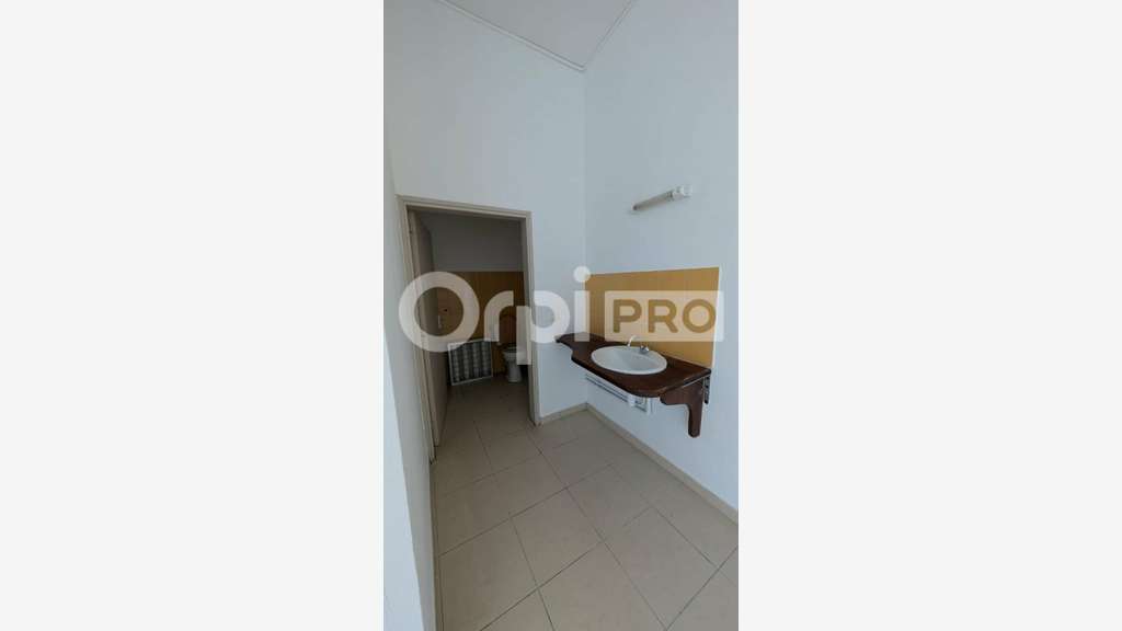 Local commercial 55m² à louer à Cayenne