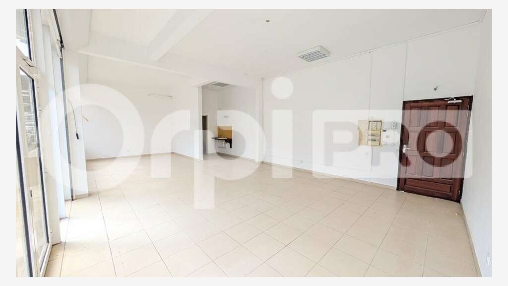 Local commercial 55m² à louer à Cayenne