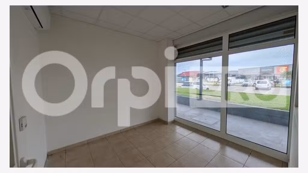 A louer local d'exception de 240m² en zc Cayenne