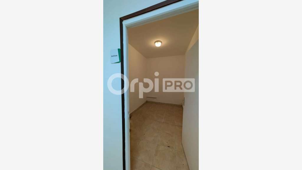 A louer local d'exception de 240m² en zc Cayenne