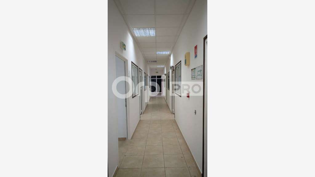 A louer local d'exception de 240m² en zc Cayenne