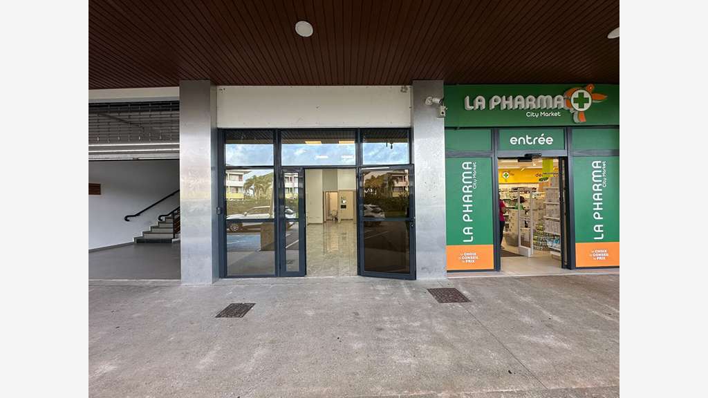 A louer local commercial 49m² à Cayenne empl N°1