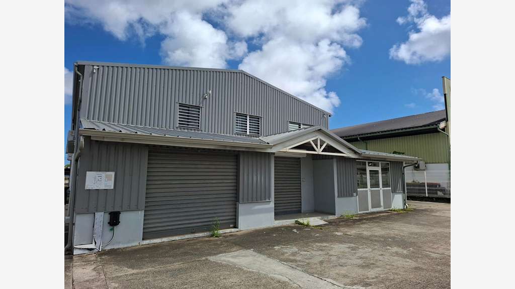 A LOUER - Local commercial / Bureaux 128,45 - RDC