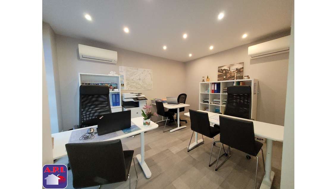 Venez local sur un axe passant à Cazères centre 