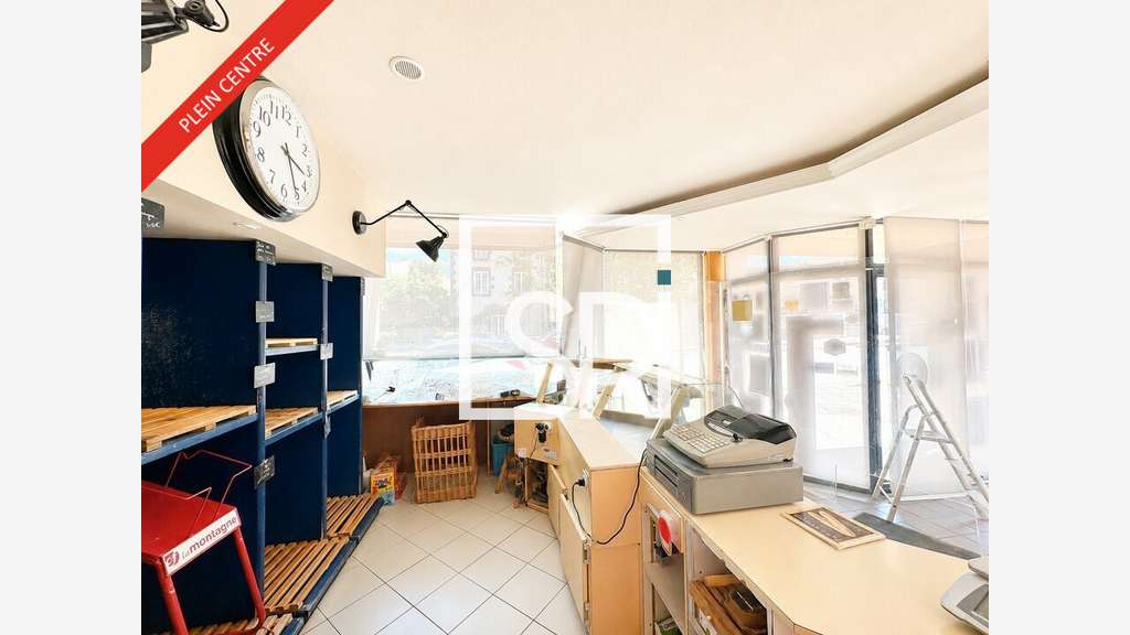 Local commercial de 60m² à louer à Cebazat centre