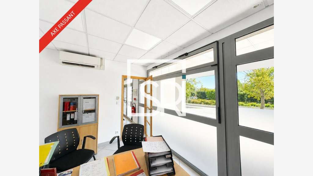 Local commercial de 141m² à louer à Cébazat