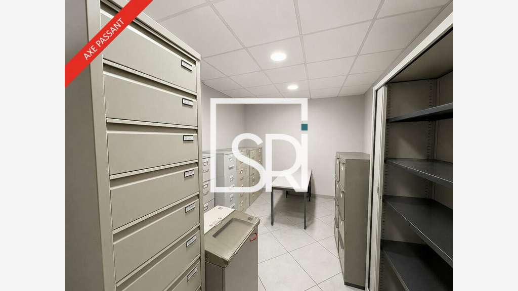 Local commercial de 141m² à louer à Cébazat