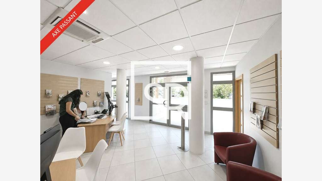 Local commercial de 141m² à louer à Cébazat