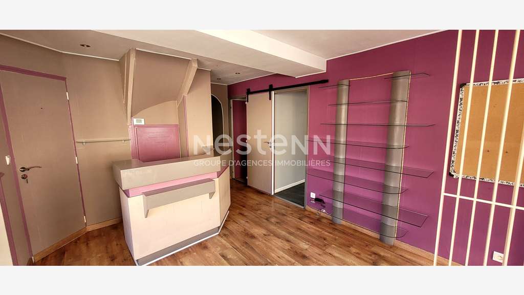 A louer local 90m² excellente visibilité Cellettes