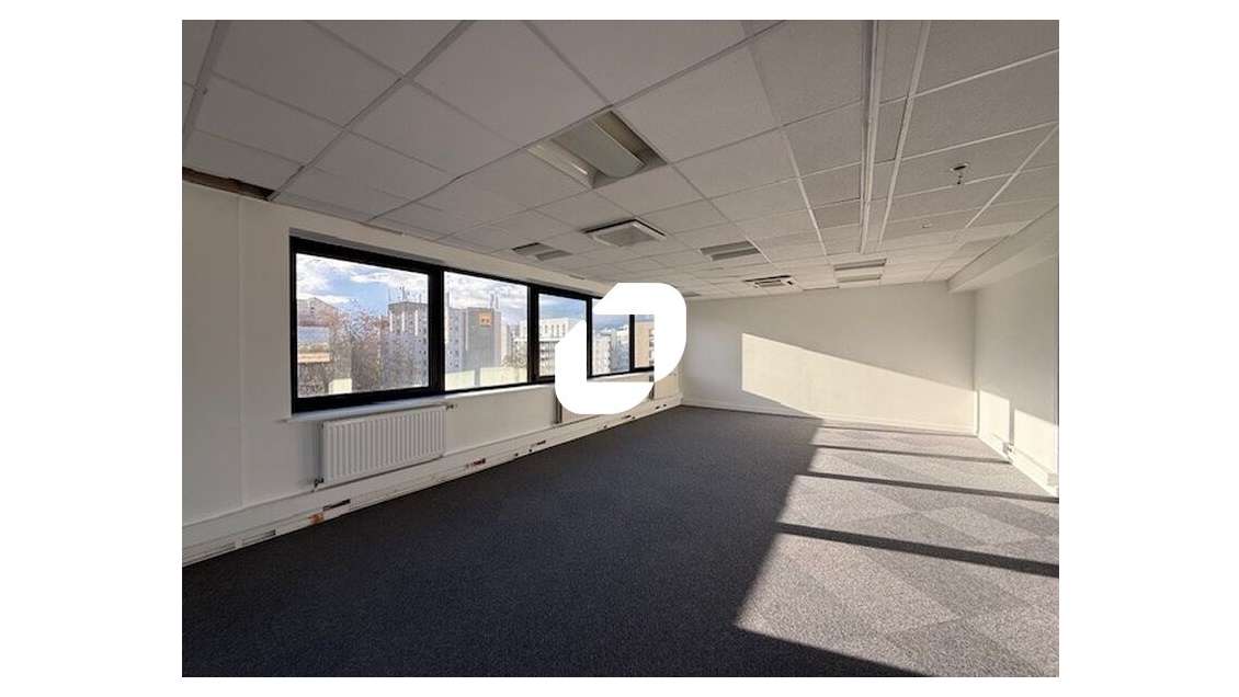 A louer Local commercial 208m² Cergy
