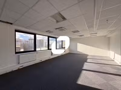A louer Local commercial 208m² Cergy