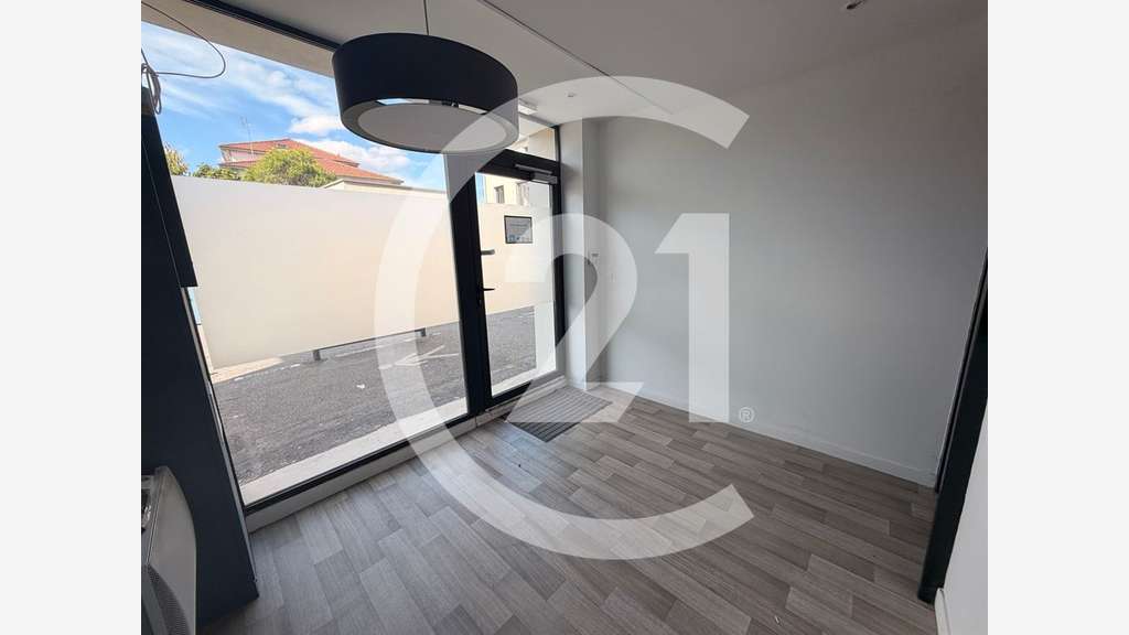 Local Commercial A LOUER Chabeuil, rue Gabriel