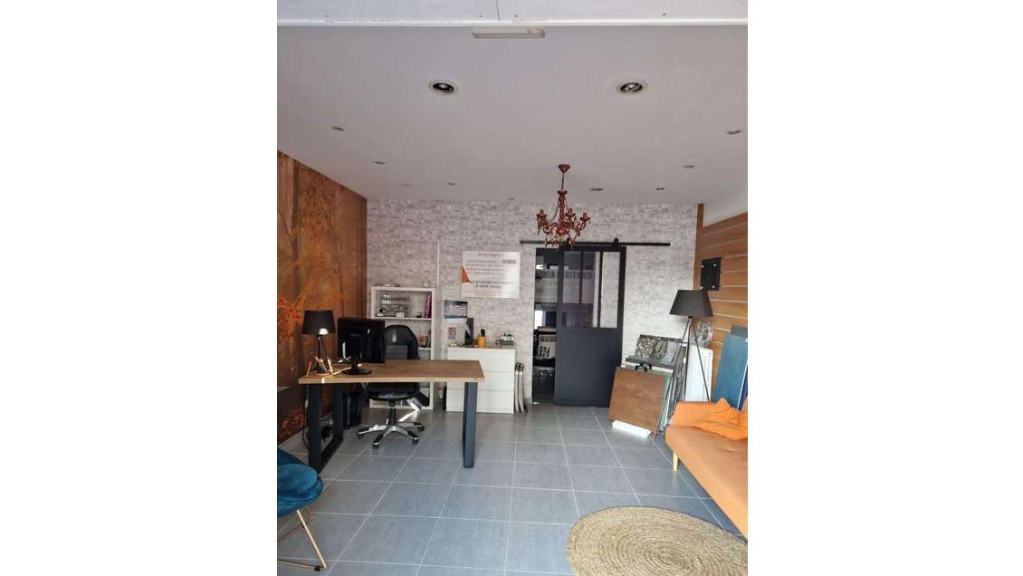 Location local 30m² belle visibilité à Challans