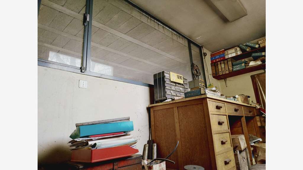 A louer local commercial 180m² à Challes-les-Eaux