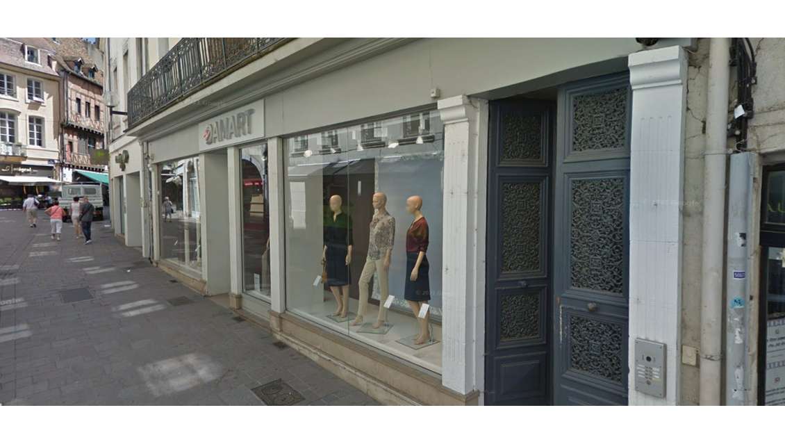 A louer local commercial plein centre-ville Chalon