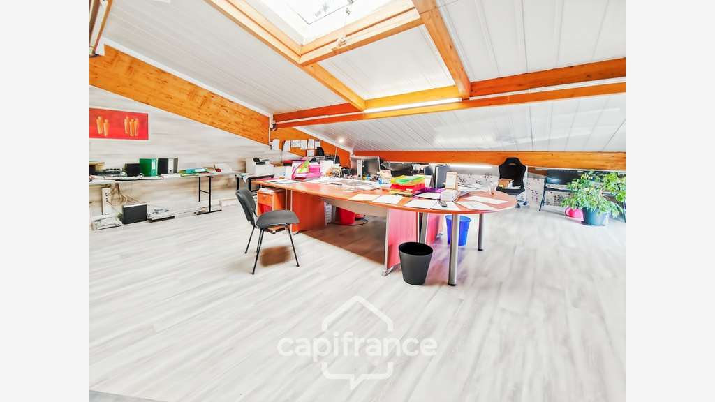 Local 384m² à louer proche de Chalon sur Saône