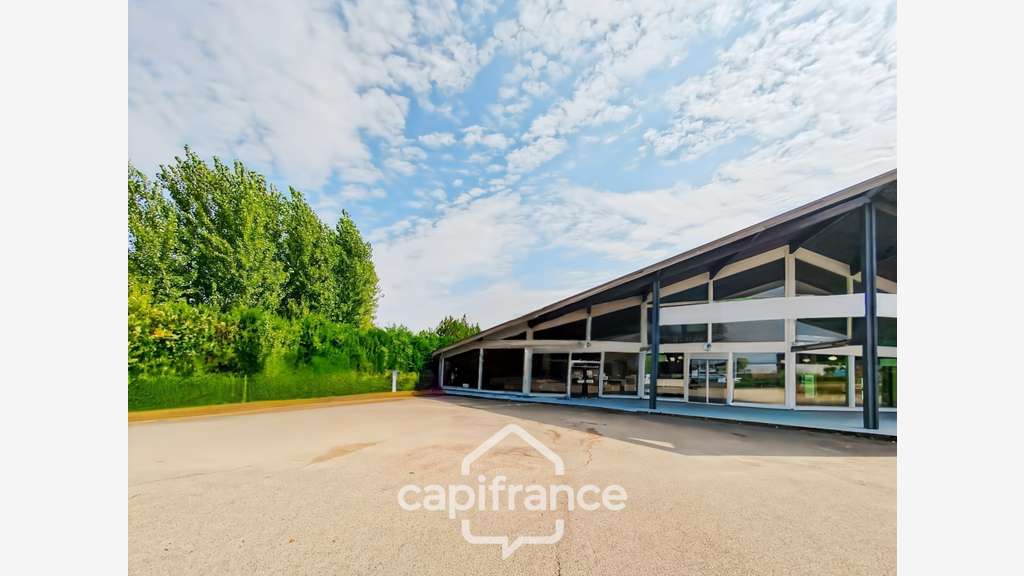 Local 384m² à louer proche de Chalon sur Saône