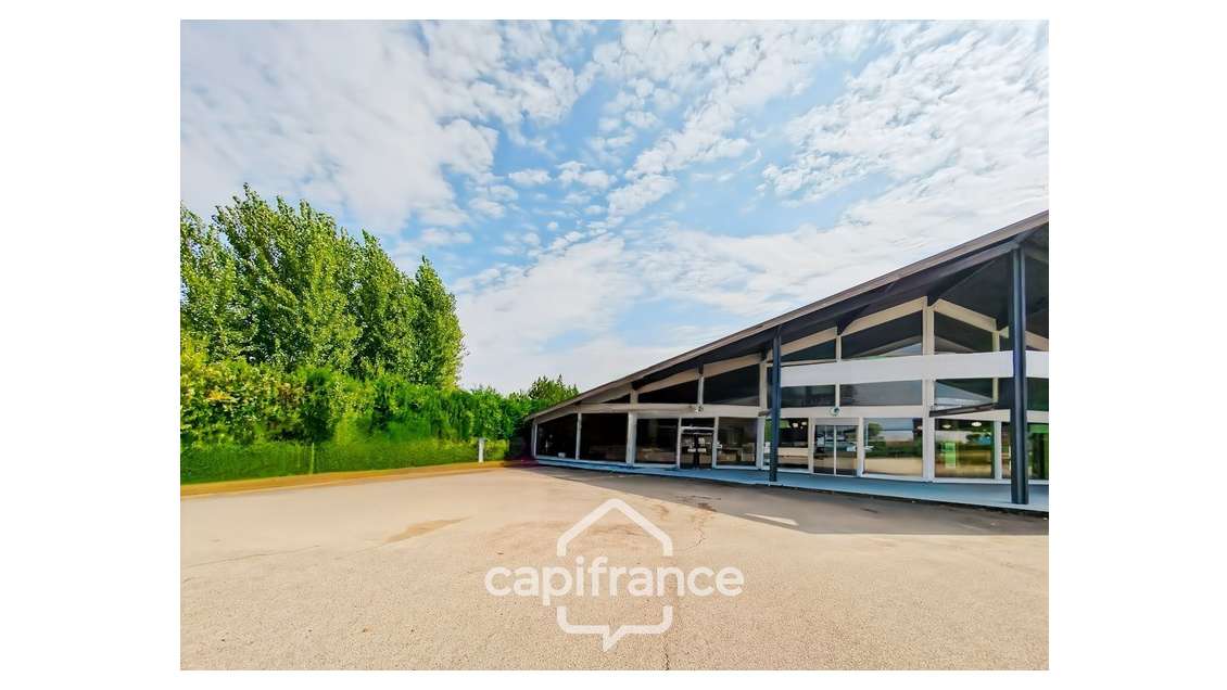 Local 384m² à louer proche de Chalon sur Saône