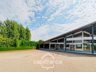 Local 384m² à louer proche de Chalon sur Saône