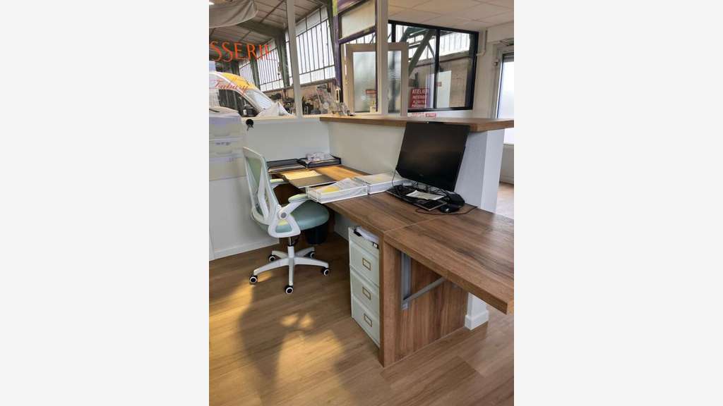 Loue bâtiment commercial 615m² à Chalon sur Saône