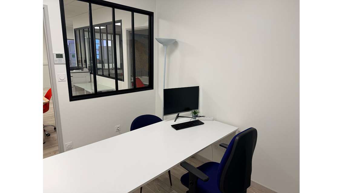 Bureaux à louer de 7,50 m² en centre-ville de C