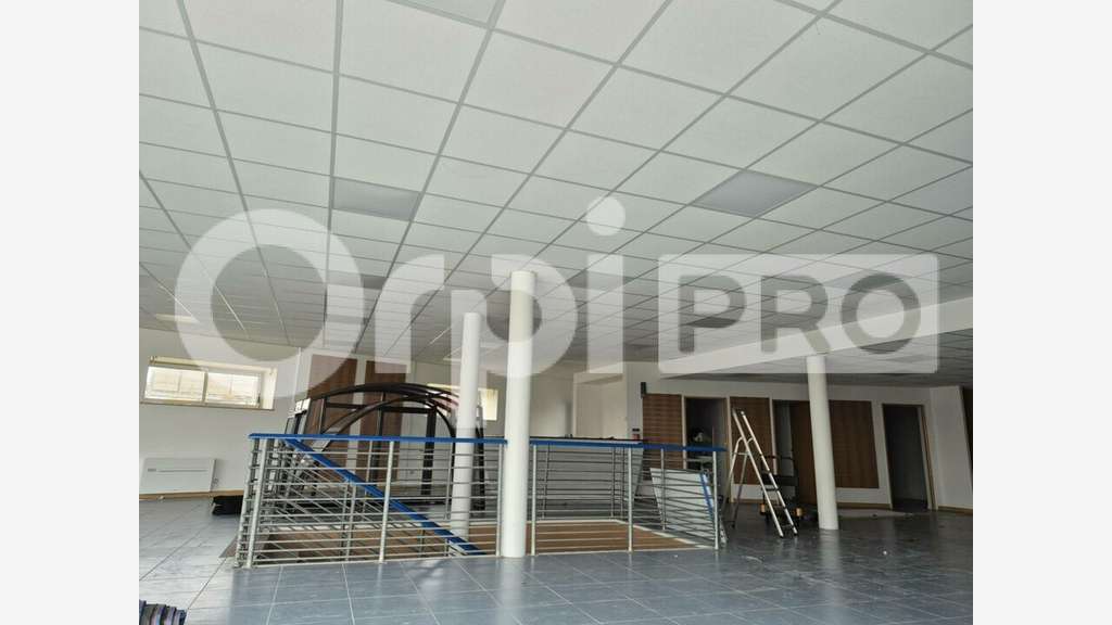 Loue local commercial 375m² Châlons-en-Champagne
