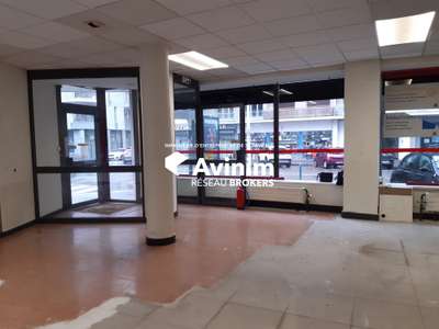 A louer local commercial 90m² Chambéry axe passant