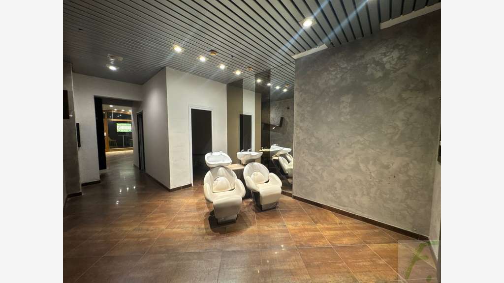 Local commercial 45,03m², bien situé à Chambéry
