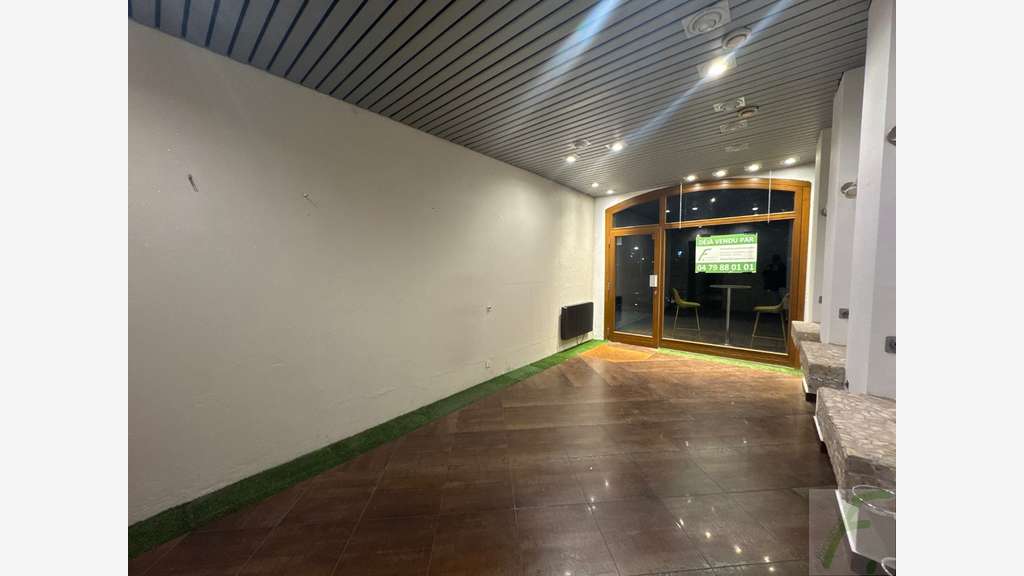 Local commercial 45,03m², bien situé à Chambéry