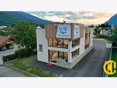 Local commercial pro 200m² à louer en Savoie