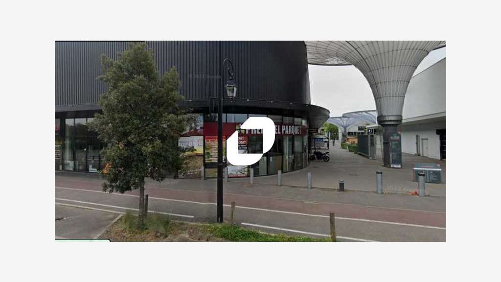 A louer Local commercial 161m² Chambourcy