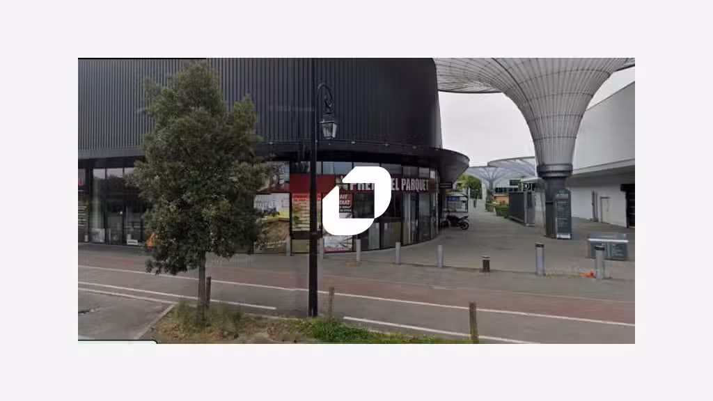 A louer Local commercial 624m² Chambourcy