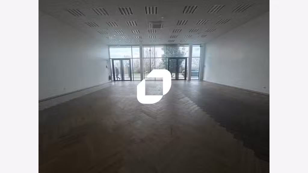 A louer Local commercial 151m² Chambourcy